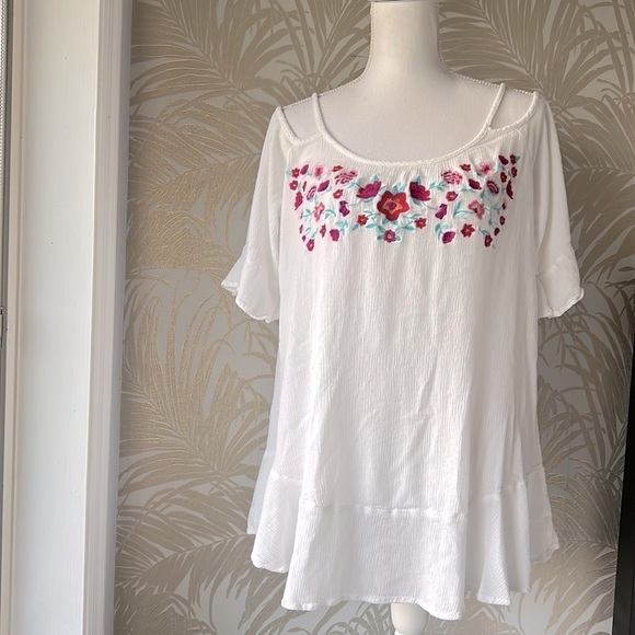 Torrid Womens Embroidered Floral Tunic, Cover UP Cold Shoulder Size 0 White - Picture 4 of 8